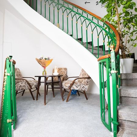 White Wolf House Hostel & Apartments براغ المظهر الخارجي الصورة